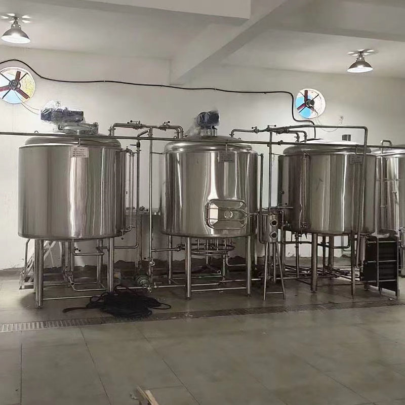 乌苏精酿啤酒设备厂—如何延长精酿啤酒设备的使用寿命